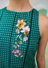 WILLOW SLEEVELESS DRESS - EMERALD GREEN