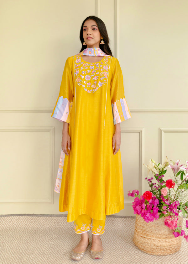 Irusu Kurta Set - Mustard Yellow