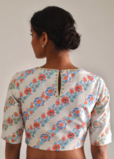 Kanguri Scallop Saree White Tircha Blouse Set - Cadet Blue